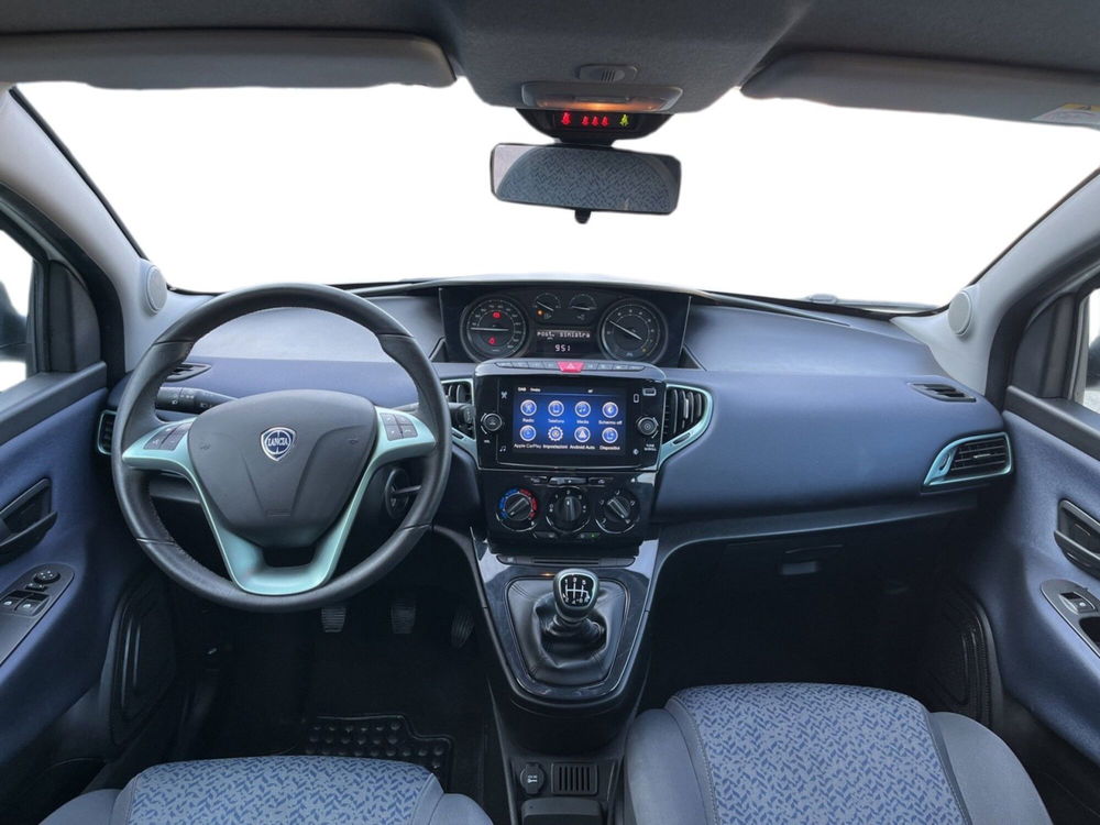 Lancia Ypsilon usata a Torino (11)