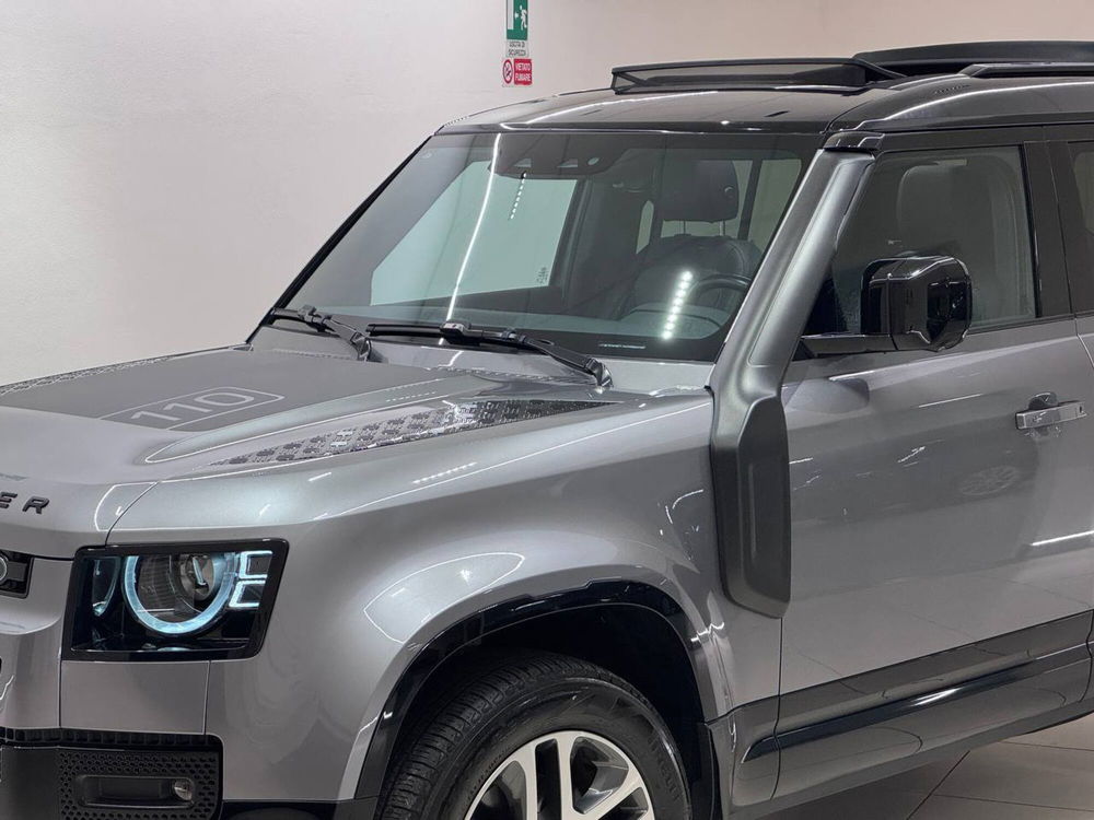 Land Rover Defender usata a Savona (18)