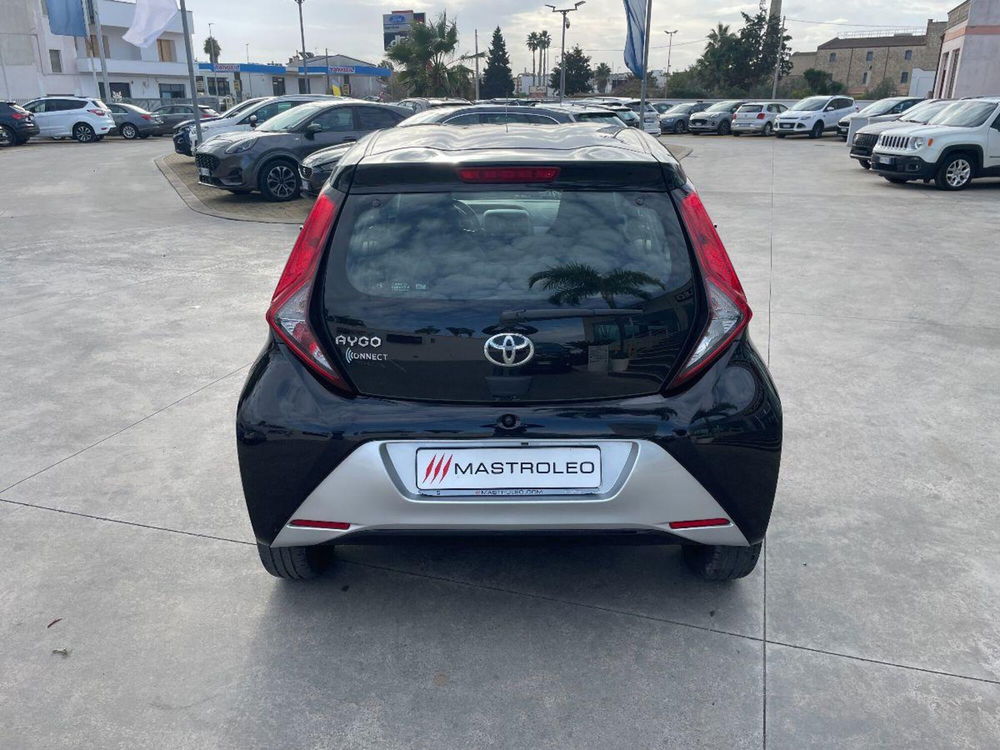 Toyota Aygo usata a Lecce (11)