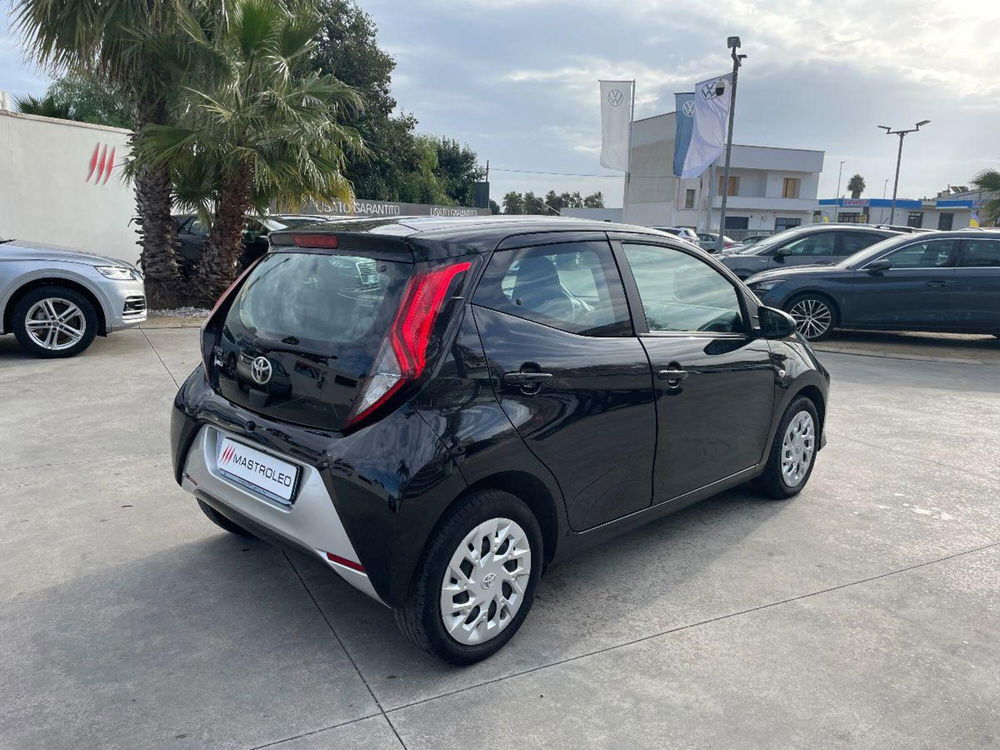 Toyota Aygo usata a Lecce (9)