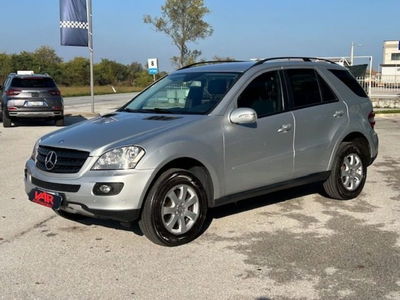 Mercedes-Benz Classe ML 320 CDI  del 2007 usata a Beinette