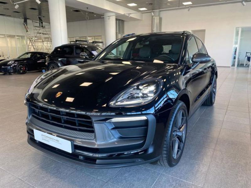 Porsche Macan 2.0 T 265cv pdk del 2023 usata a Livorno