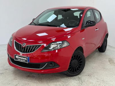 Lancia Ypsilon 1.0 FireFly 5 porte S&amp;S Hybrid Ecochic Silver  del 2021 usata a Lurate Caccivio