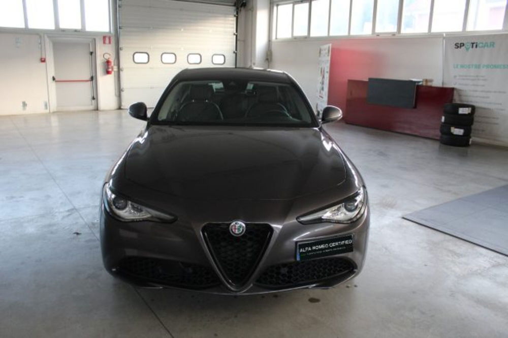 Alfa Romeo Giulia usata a Terni (2)