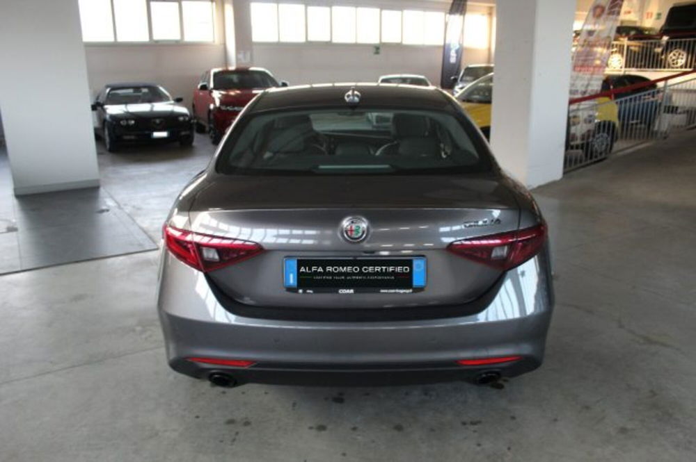 Alfa Romeo Giulia usata a Terni (5)