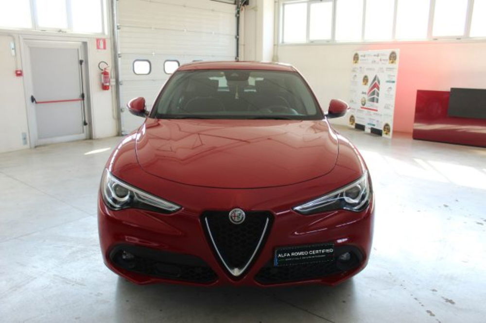 Alfa Romeo Stelvio usata a Terni (2)