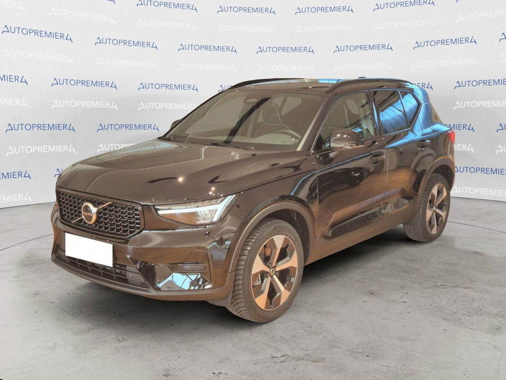 Volvo XC40 nuova a Como