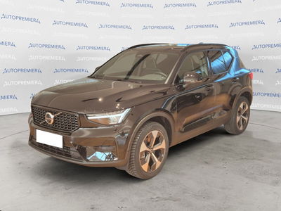 Volvo XC40 B3 automatico Plus Dark  nuova a Como