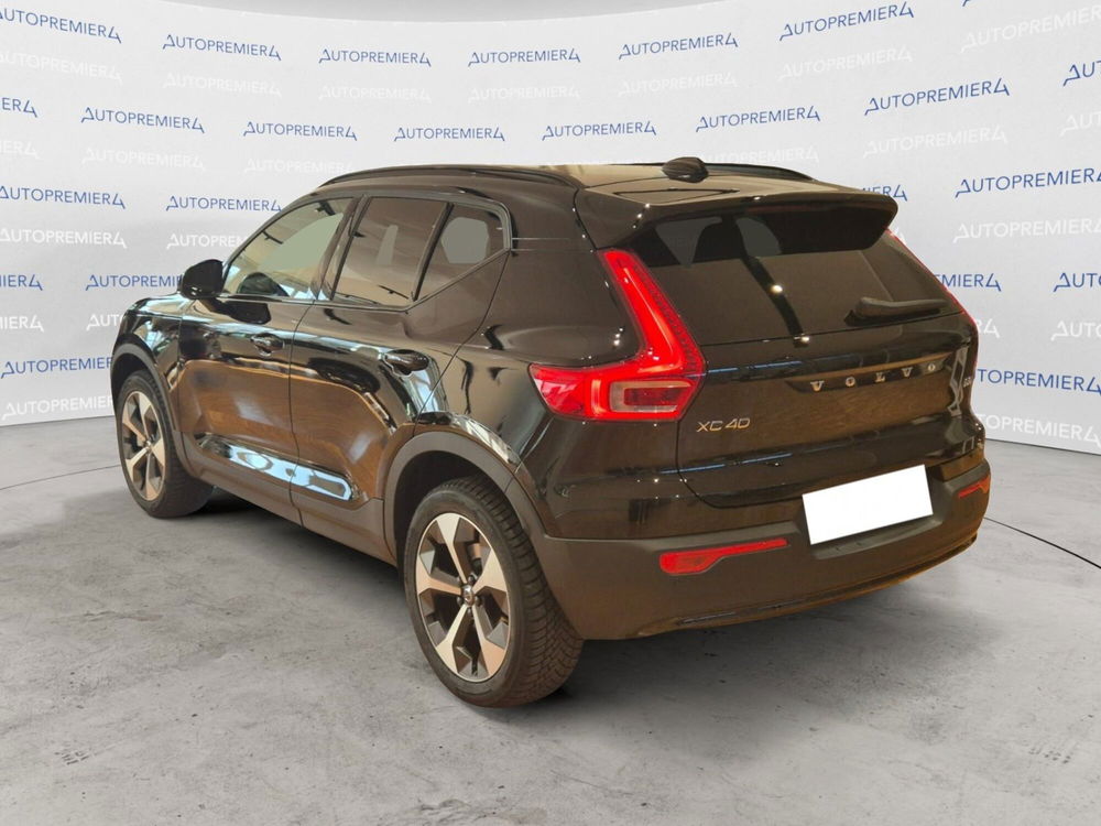 Volvo XC40 nuova a Como (5)