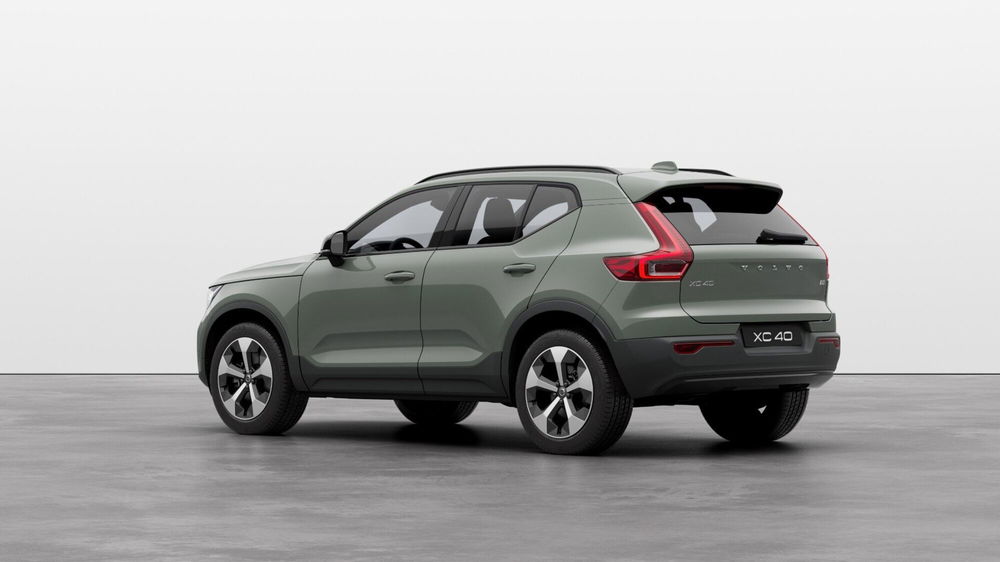 Volvo XC40 nuova a Como (3)