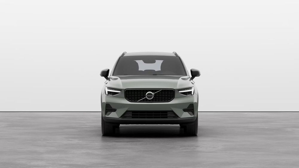 Volvo XC40 nuova a Como (4)