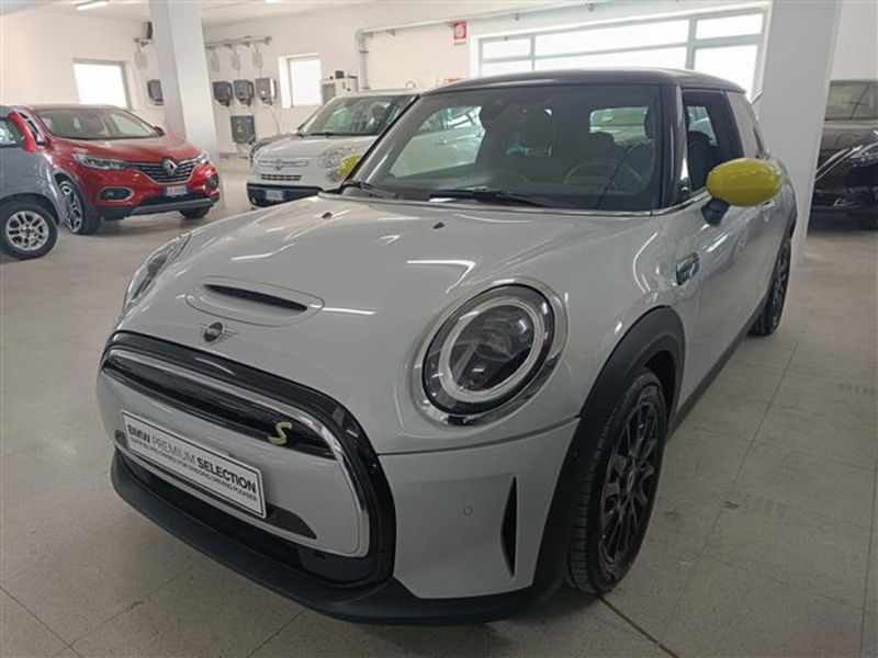 MINI Mini Cooper SE Classic  del 2022 usata a Salerno