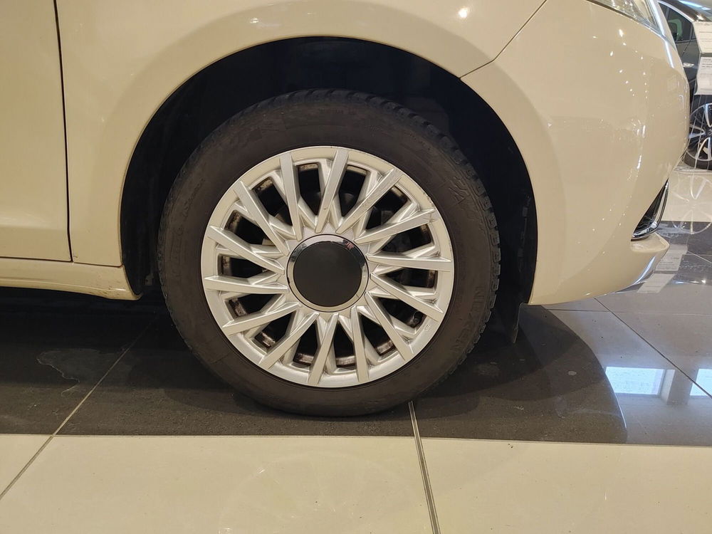 Lancia Ypsilon usata a Vercelli (12)