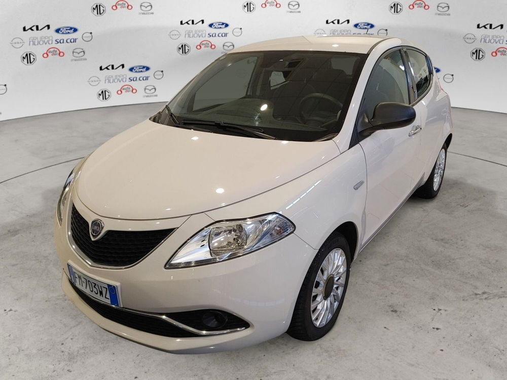 Lancia Ypsilon usata a Vercelli (2)