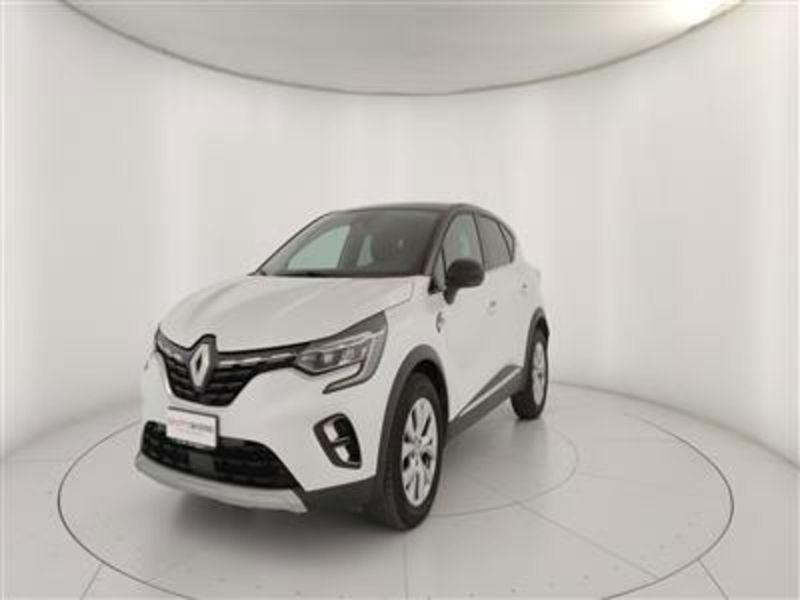 Renault Captur TCe 155 CV EDC FAP Intens  del 2021 usata a Bari