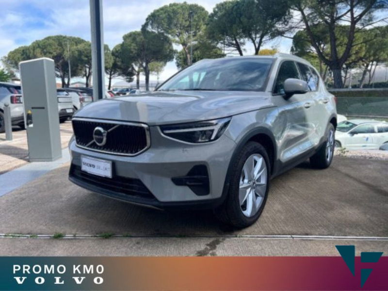 Volvo XC40 B3 automatico Core  nuova a Tavagnacco