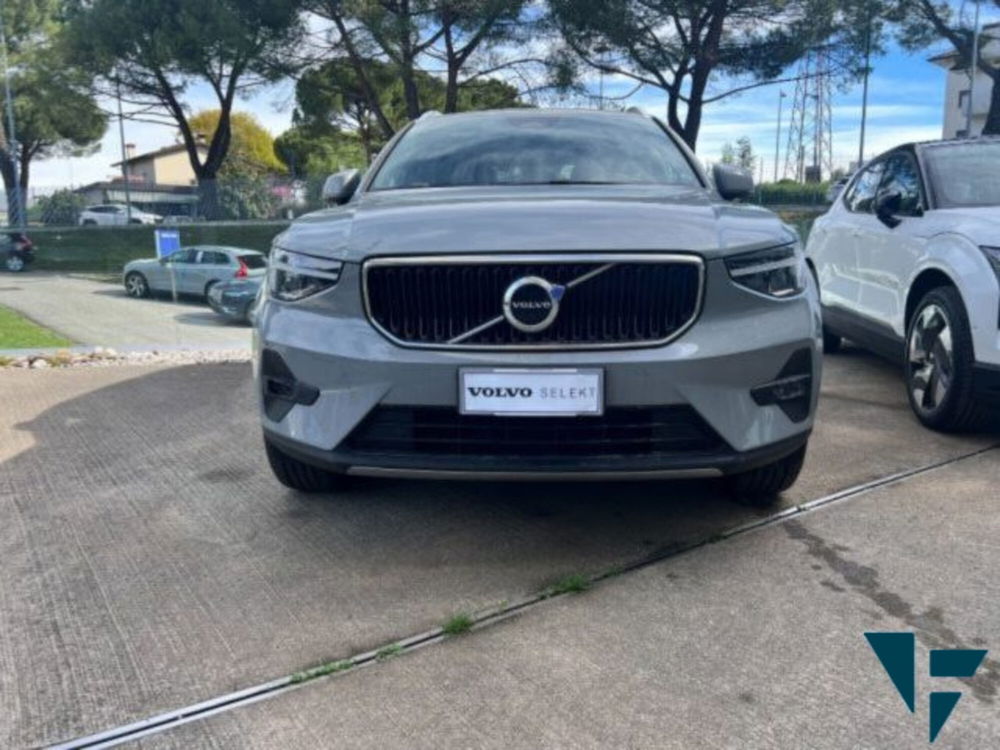 Volvo XC40 nuova a Udine (3)