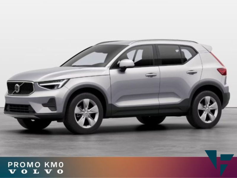 Volvo XC40 B3 automatico Core  nuova a Tavagnacco