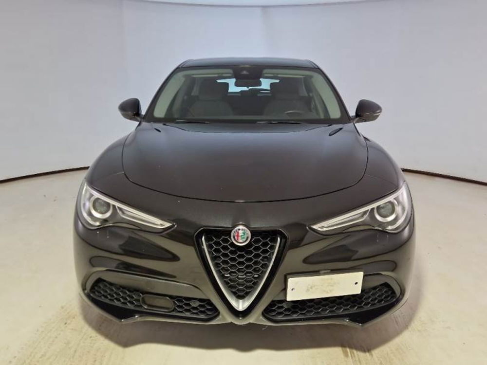 Alfa Romeo Stelvio usata a Salerno (2)