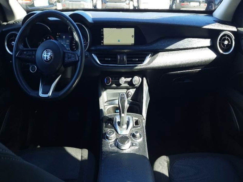 Alfa Romeo Stelvio usata a Salerno (9)