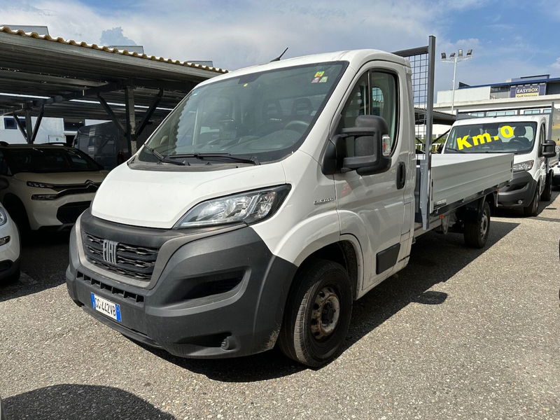 Fiat Ducato 35 LH1 2.2 mjt3 140cv ribalt.trilat. AT9 serie 9 del 2022 usata a Milano