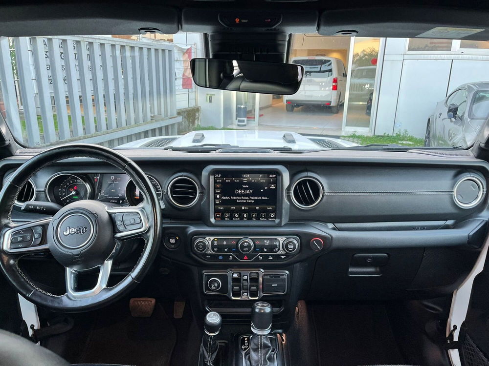 Jeep Wrangler Unlimited usata a Milano (19)