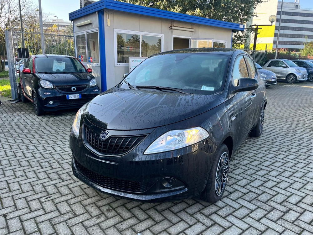 Lancia Ypsilon nuova a Milano