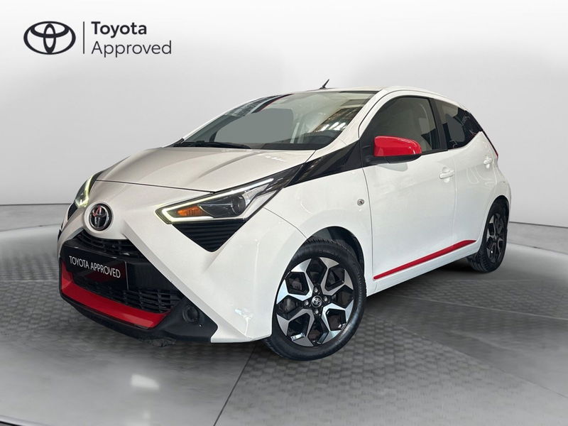 Toyota Aygo Connect 1.0 VVT-i 72 CV 5 porte x-play del 2020 usata a Viterbo