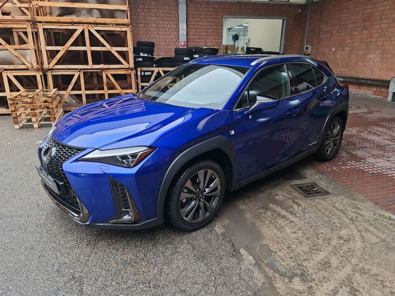 Lexus UX Hybrid F Sport  del 2020 usata a San Lazzaro di Savena