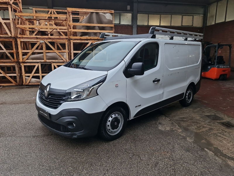 Renault Trafic Furgone T29 1.6 dCi 120CV PC-TN Furgone del 2017 usata a Imola