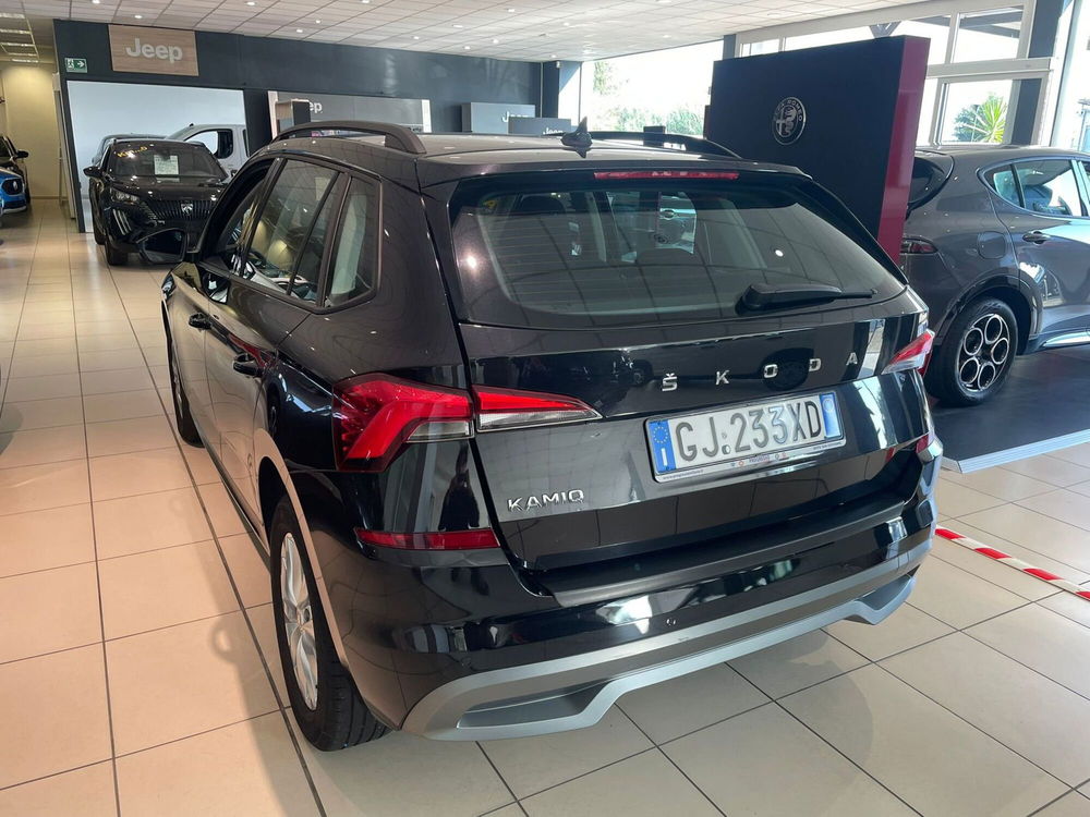 Skoda Kamiq usata a Milano (6)