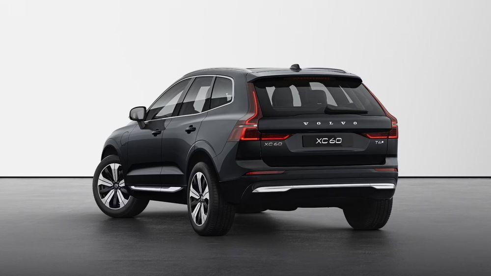 Volvo XC60 nuova a Como (4)