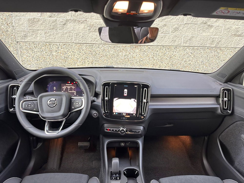 Volvo XC40 nuova a Bergamo (4)