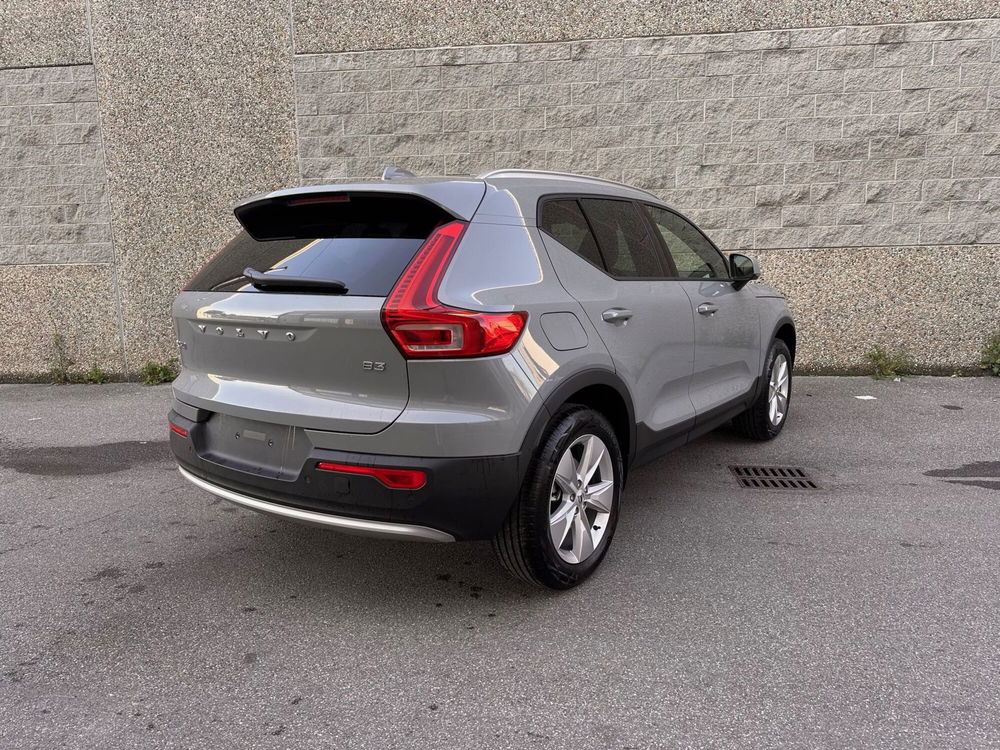 Volvo XC40 nuova a Bergamo (2)