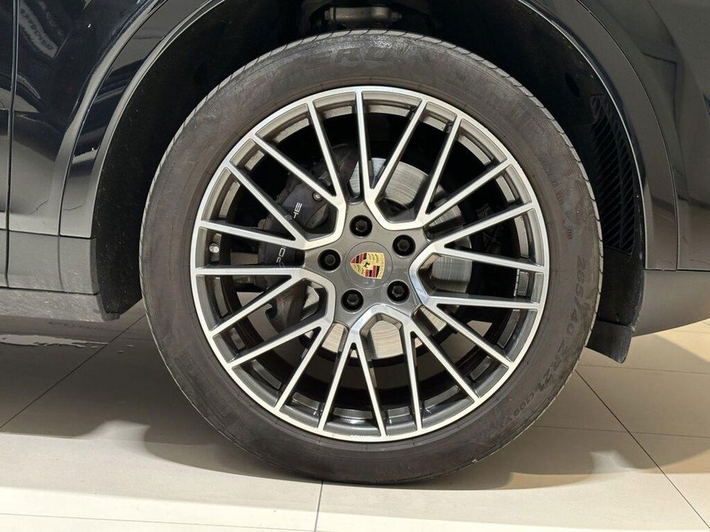 Porsche Cayenne usata a Varese (12)