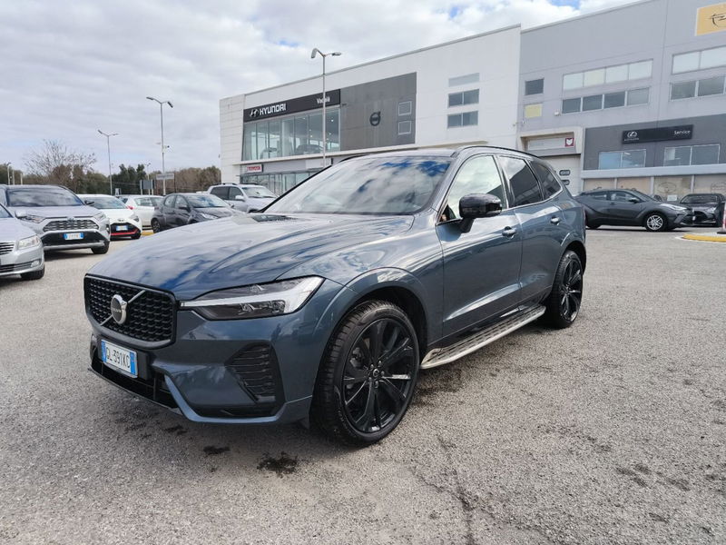 Volvo XC60 B4 automatico Plus Dark  del 2022 usata a Reggio Calabria