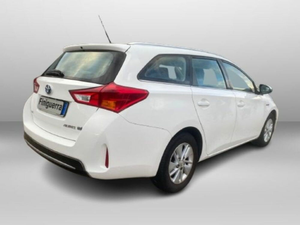 Toyota Auris usata a Lecco (5)