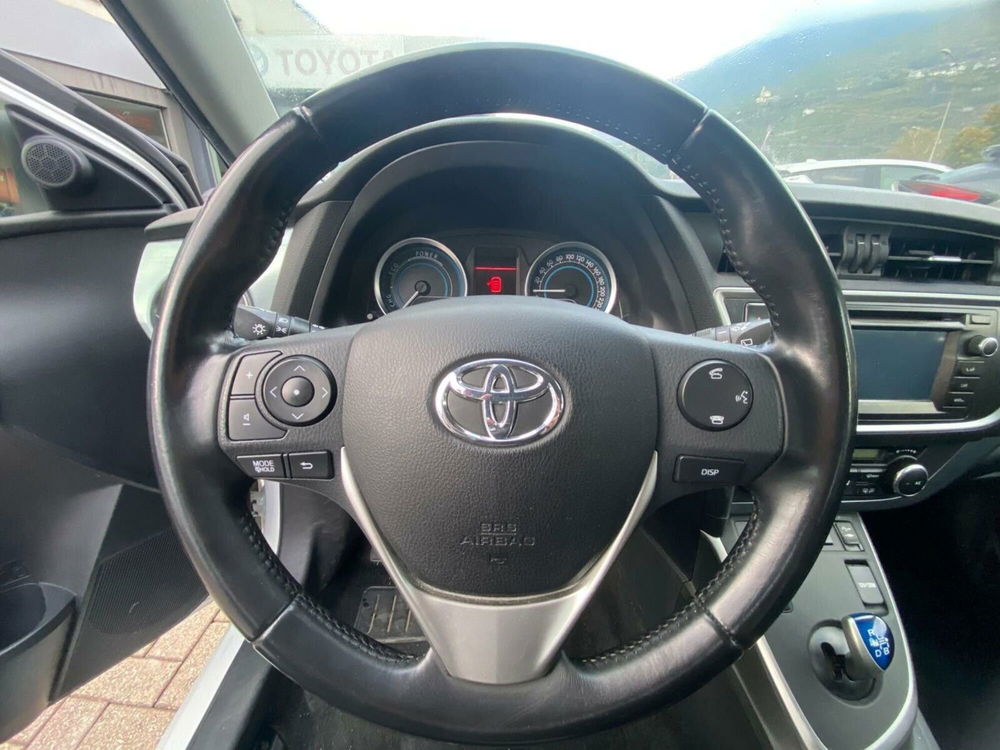 Toyota Auris usata a Lecco (7)