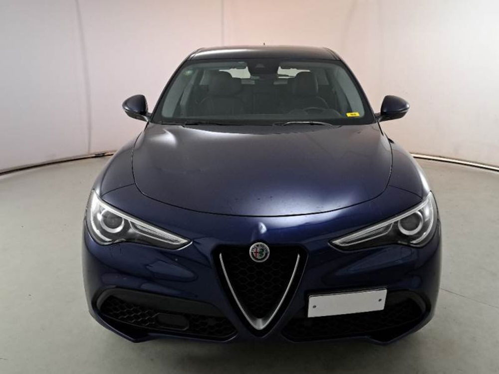 Alfa Romeo Stelvio usata a Salerno (2)