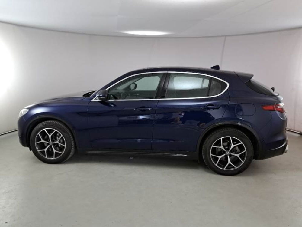 Alfa Romeo Stelvio usata a Salerno (3)