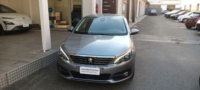 Peugeot 308 BlueHDi 100 S&amp;S Active  del 2019 usata a Castellammare di Stabia