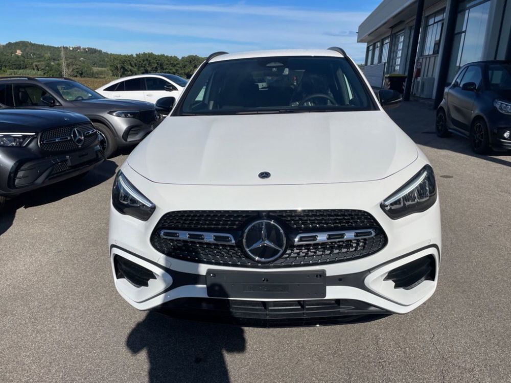 Mercedes-Benz GLA SUV nuova a Grosseto (2)