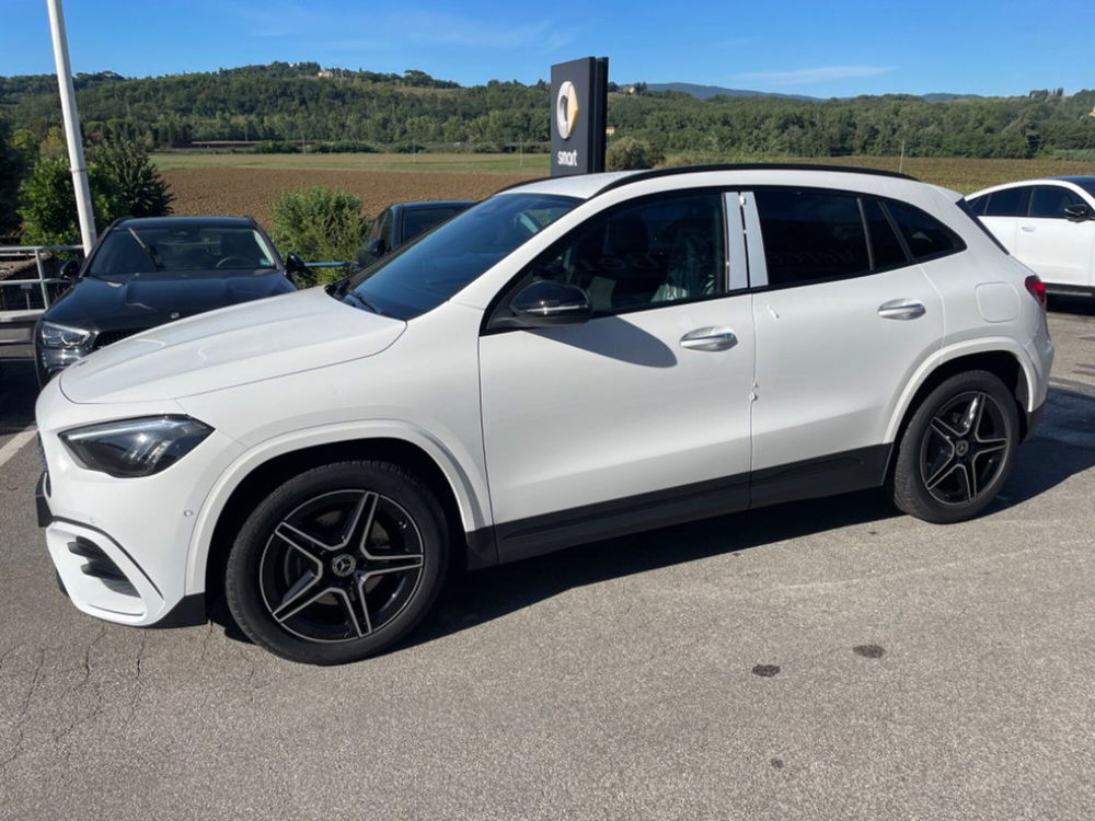 Mercedes-Benz GLA SUV nuova a Grosseto (3)