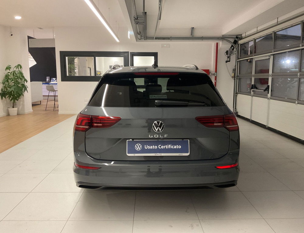 Volkswagen Golf Variant nuova a Salerno (20)