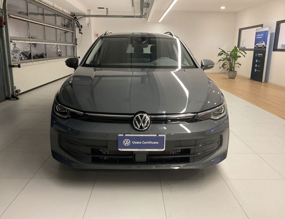 Volkswagen Golf Variant nuova a Salerno (3)