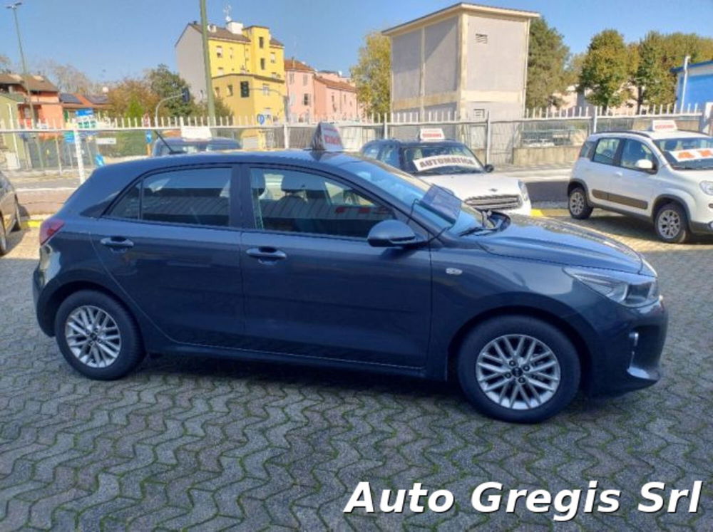 Kia Rio usata a Milano (5)