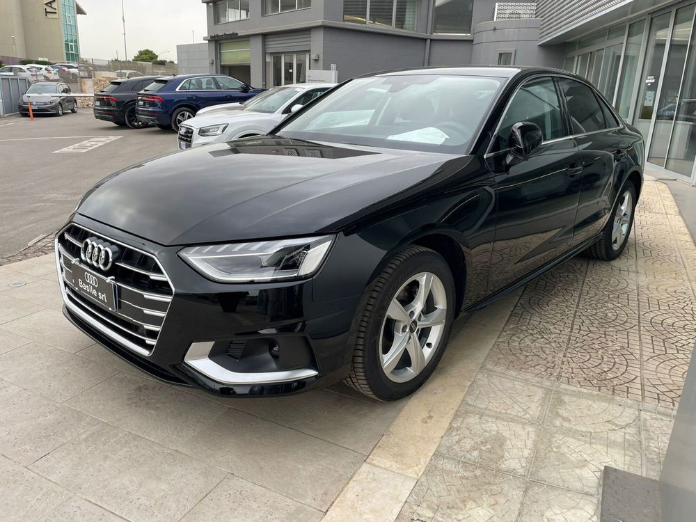 Audi A4 nuova a Taranto