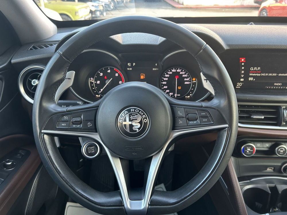 Alfa Romeo Stelvio usata a Torino (19)