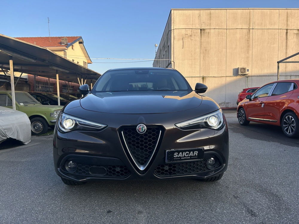 Alfa Romeo Stelvio usata a Torino (2)