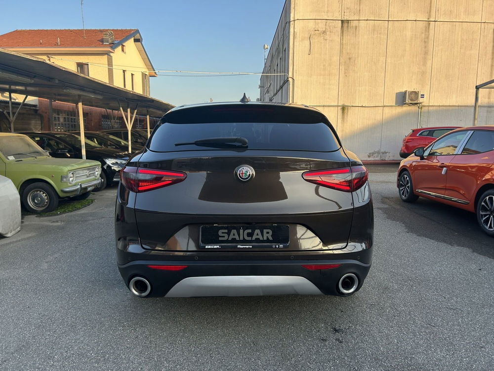 Alfa Romeo Stelvio usata a Torino (6)